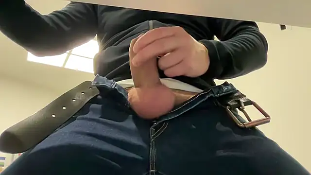 Snapshot of harrys74 chatting on February 2, 2026, 11:09 am harrys74 online show from February 2, 2026, 11:09 am