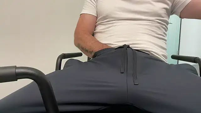 Snapshot of harrys74 chatting on September 19, 2025, 1:48 pm harrys74 online show from September 19, 2025, 1:48 pm