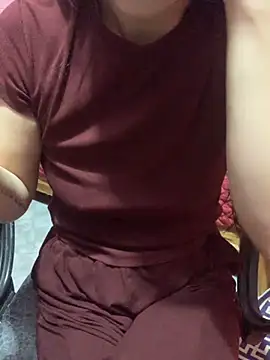 Tieuvi 18 online show from November 11, 2025, 11:42 pm