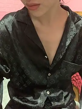 Tieuvi 18 online show from October 23, 2025, 11:25 pm