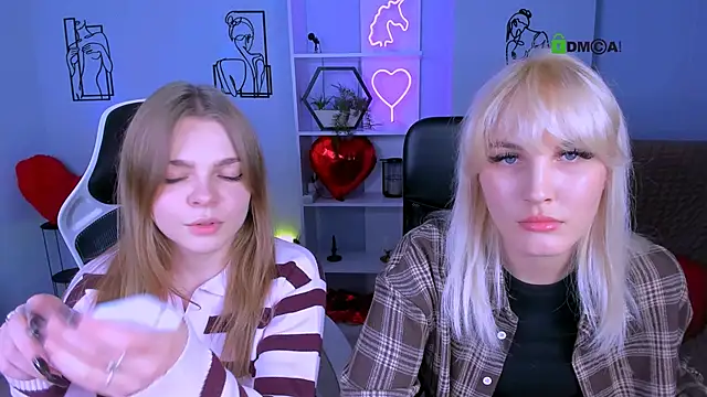 veronica bubble online show from October 14, 2025, 7:36 pm