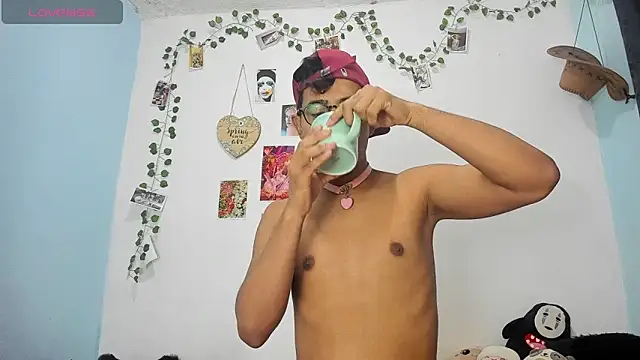 cute sammy 1 online show from November 24, 2025, 8:47 am