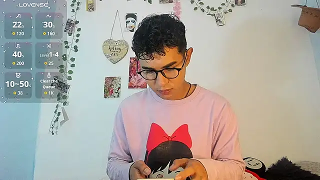 cute sammy 1 online show from November 19, 2025, 12:49 pm