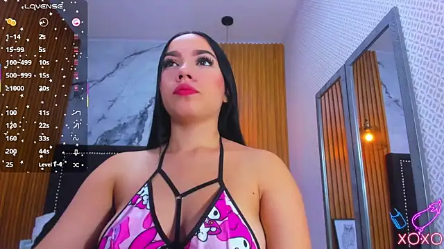 MOLLYSPENCER1 online show from October 7, 2025, 7:04 pm