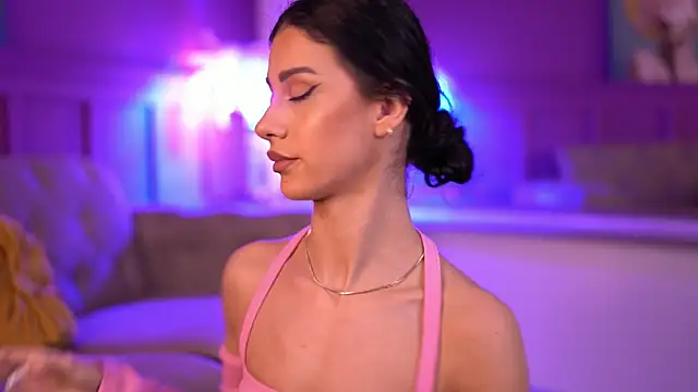 ArinaCarter online show from September 22, 2025, 5:30 pm