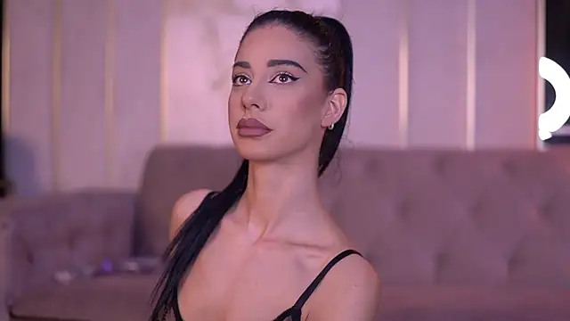 ArinaCarter online show from November 7, 2025, 6:23 pm