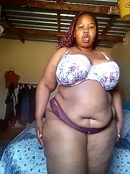 Snapshot of Curvycandy95 chatting on September 21, 2025, 10:20 am Curvycandy95 online show from September 21, 2025, 10:20 am