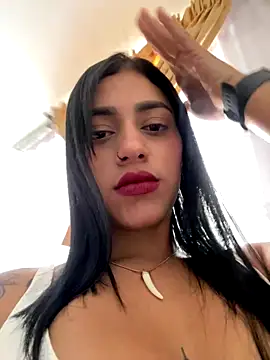 Snapshot of AlannaEvons chatting on September 13, 2025, 10:10 pm AlannaEvons online show from September 13, 2025, 10:10 pm