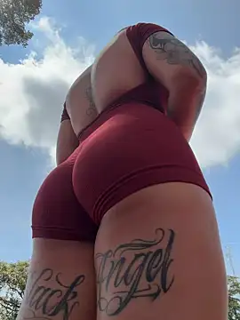 AlannaEvons online show from February 12, 2026, 6:51 pm