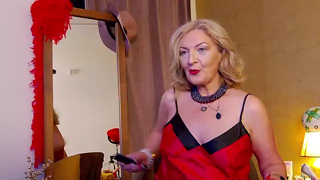 Snapshot of Allura_Jenson chatting on June 17, 2026, 9:03 pm Allura Jenson online show from June 17, 2026, 9:03 pm