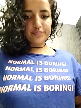 Snapshot of luna_love_xoxo chatting on November 4, 2025, 2:37 am luna love xoxo online show from November 4, 2025, 2:37 am