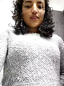 Snapshot of luna_love_xoxo chatting on November 25, 2025, 3:07 am luna love xoxo online show from November 25, 2025, 3:07 am