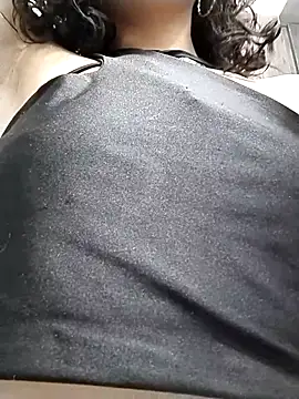 Snapshot of luna_love_xoxo chatting on October 23, 2025, 12:09 am luna love xoxo online show from October 23, 2025, 12:09 am