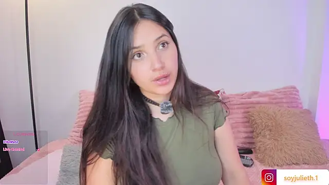 Julieth1   online show from November 20, 2025, 6:36 am