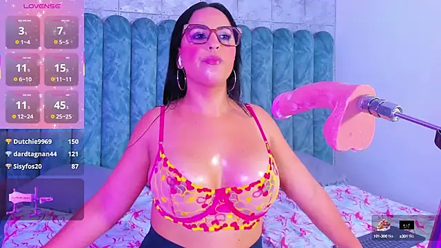 Snapshot of Victoriia_Queen chatting on September 13, 2025, 8:58 am Victoriia Queen online show from September 13, 2025, 8:58 am
