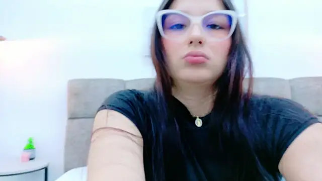 Ashley Evans22 online show from October 1, 2025, 8:02 pm