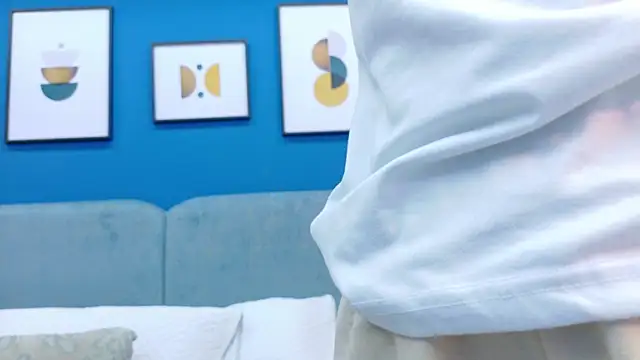 Ashley Evans22 online show from October 17, 2025, 8:21 pm