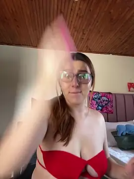 CoraVibes online show from September 8, 2025, 7:57 pm