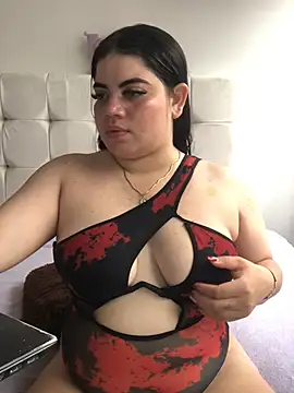 Snapshot of Kuromy_x chatting on February 18, 2026, 6:59 pm Kuromy x online show from February 18, 2026, 6:59 pm