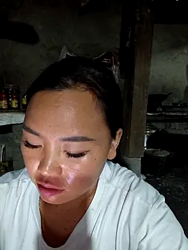 bany-xx online show from November 11, 2025, 4:07 am