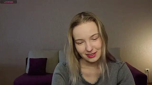 HongTomczak online show from April 13, 2026, 7:45 am