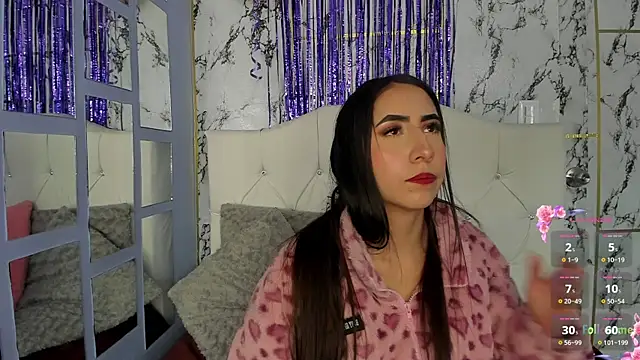 Sophi Thaylorr online show from October 25, 2025, 1:34 pm