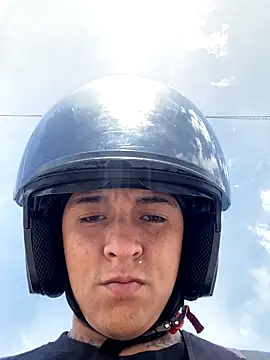 Jrivera22 online show from November 10, 2025, 5:29 pm