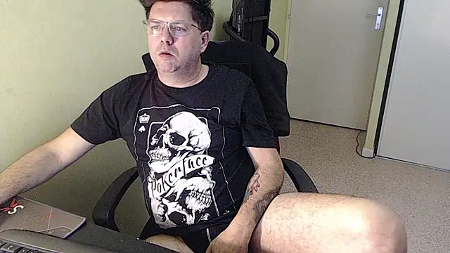 Snapshot of blueandwhite1 chatting on February 2, 2026, 4:50 pm blueandwhite1 online show from February 2, 2026, 4:50 pm