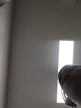 Snapshot of danigarci2307 chatting on December 17, 2025, 3:00 am danigarci2307 online show from December 17, 2025, 3:00 am