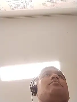 Snapshot of danigarci2307 chatting on February 19, 2026, 12:07 am danigarci2307 online show from February 19, 2026, 12:07 am