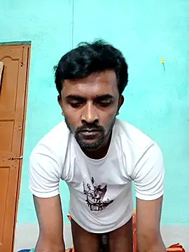 Snapshot of ShinuRoy chatting on November 18, 2025, 12:37 am ShinuRoy online show from November 18, 2025, 12:37 am