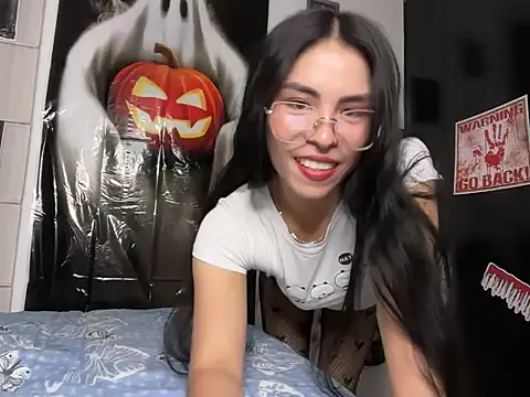 Snapshot of sasha_jonne chatting on October 16, 2025, 12:19 am sasha jonne online show from October 16, 2025, 12:19 am