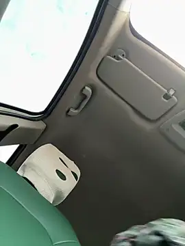 YJBJ258258 online show from November 12, 2025, 9:46 am