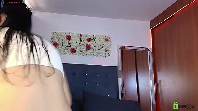 Snapshot of madisonwalkeeer chatting on September 21, 2025, 1:38 pm madisonwalkeeer online show from September 21, 2025, 1:38 pm