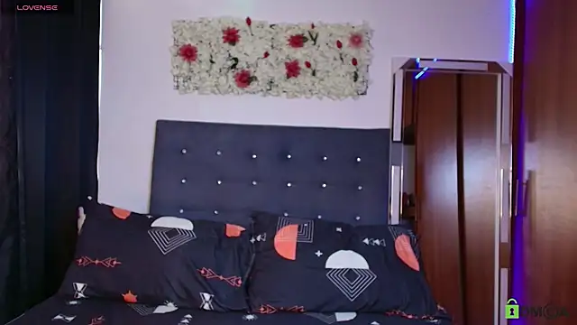 Snapshot of madisonwalkeeer chatting on October 17, 2025, 4:42 pm madisonwalkeeer online show from October 17, 2025, 4:42 pm