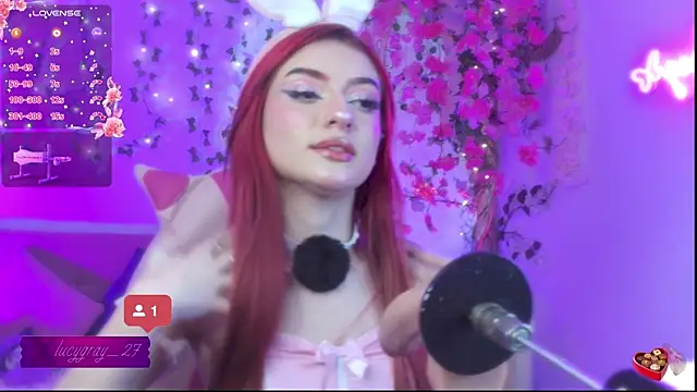 Snapshot of LucyGray chatting on August 1, 2026, 9:35 pm LucyGray online show from August 1, 2026, 9:35 pm