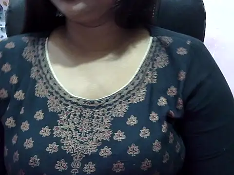 Rimsha naughty online show from December 13, 2025, 8:04 pm