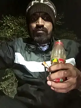 Snapshot of Mr_xxx007@xh chatting on December 18, 2025, 2:10 pm Mr xxx007xh online show from December 18, 2025, 2:10 pm