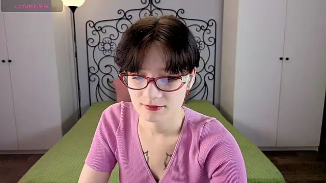 Snapshot of oliviafairy1 chatting on September 30, 2025, 4:02 pm oliviafairy1 online show from September 30, 2025, 4:02 pm