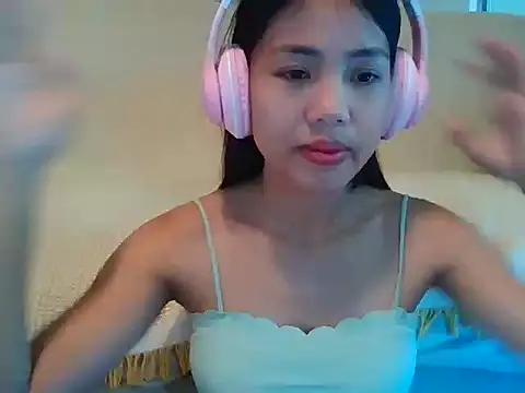 AnnewithanE online show from September 10, 2025, 3:16 am