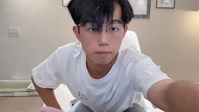 STxuguanhan online show from September 18, 2025, 8:28 am