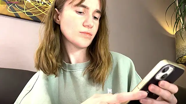 velina   online show from September 30, 2025, 7:53 pm