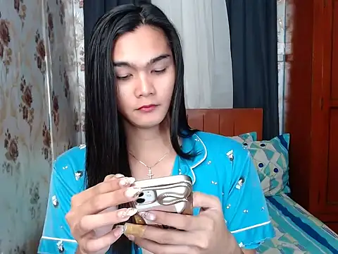 Snapshot of lady_in_moon chatting on October 16, 2025, 6:10 am lady in moon online show from October 16, 2025, 6:10 am