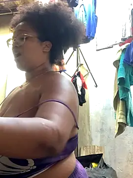 Snapshot of Yera_brown69 chatting on November 8, 2025, 8:56 pm Yera brown69 online show from November 8, 2025, 8:56 pm