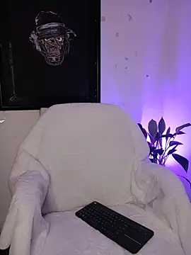 Snapshot of Bathory_Mia666 chatting on December 21, 2025, 10:32 pm Bathory Mia666 online show from December 21, 2025, 10:32 pm