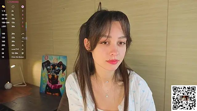 VineciaDestors online show from October 17, 2025, 1:57 pm