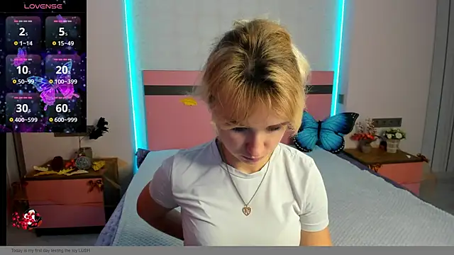 MeryMidnight online show from November 4, 2025, 6:50 am