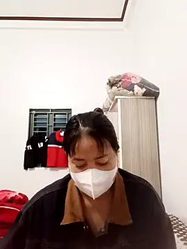 Snapshot of Linda885 chatting on December 18, 2025, 4:22 pm Linda885 online show from December 18, 2025, 4:22 pm