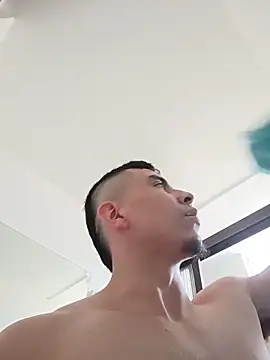 Eross Santy online show from April 19, 2026, 3:57 pm