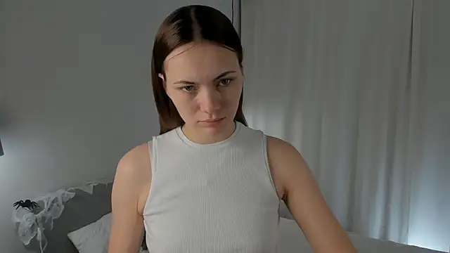 SirenaOstrem online show from November 2, 2025, 1:10 am